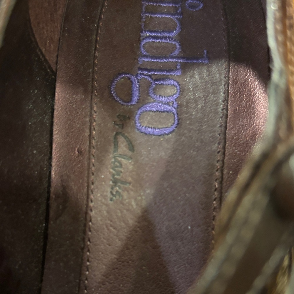 Clarks Women's Dark Brown Heels - Picture 13 of 15